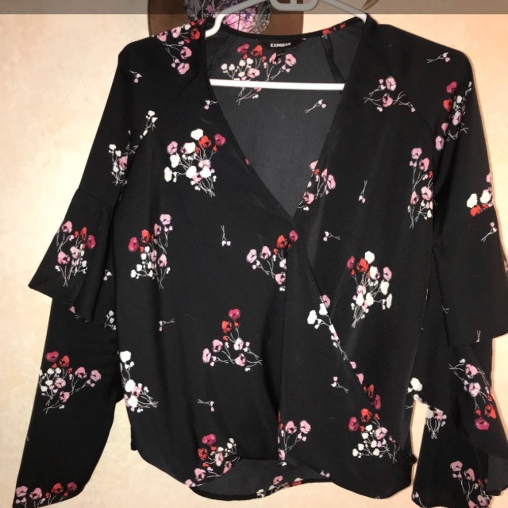 xs black floral express shirt